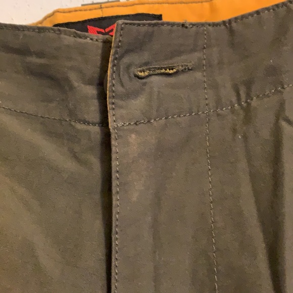 emergency exit cargo shorts size 34” - Picture 3 of 8